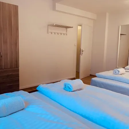 Blue 7 Aparthotel